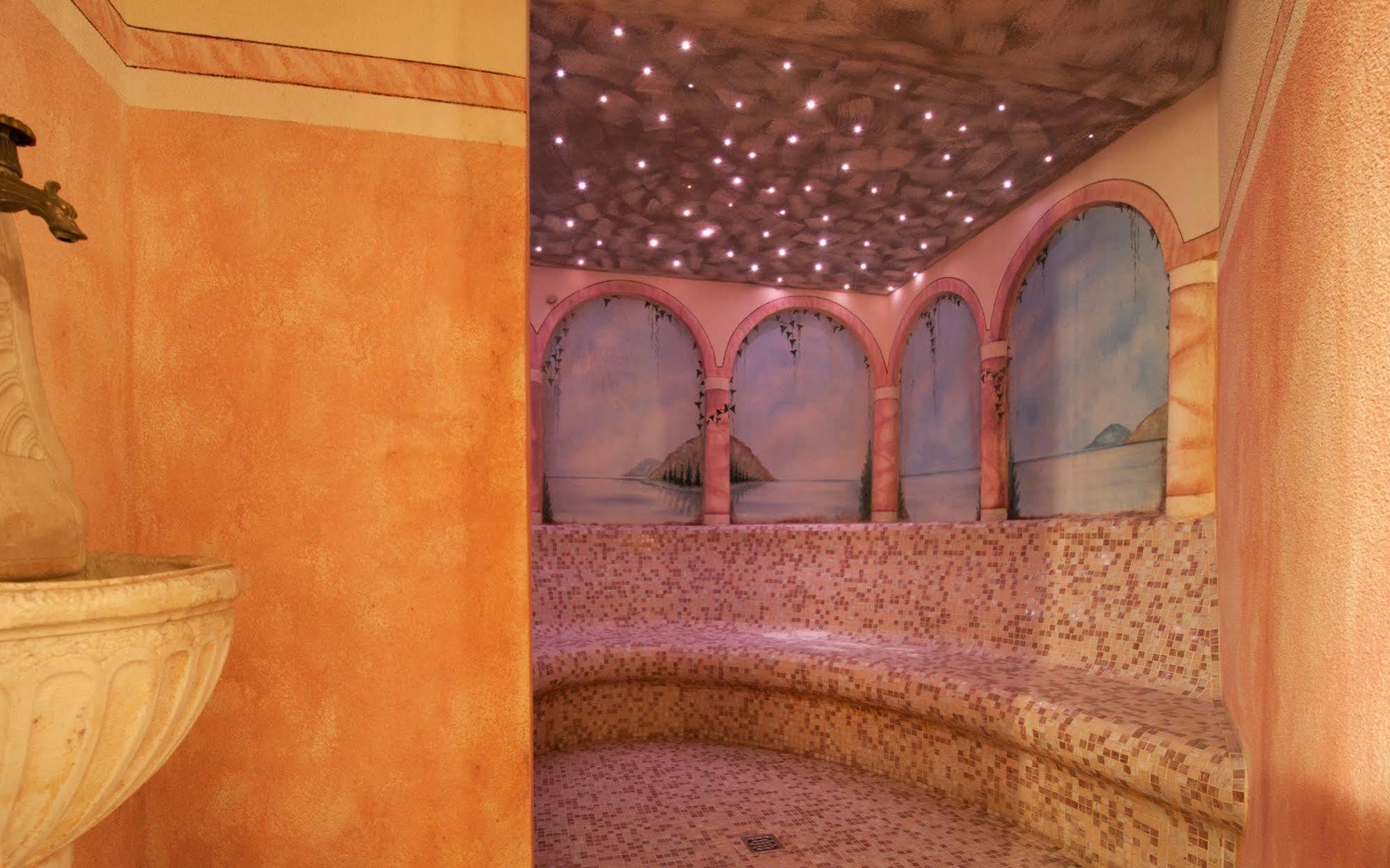 Hotel Sonja Cadipietra Dış mekan fotoğraf